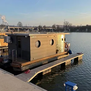 Houseboat Water Boy Apartament Pływający Dom Na Wodzie łódź Apartament